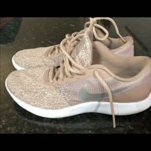Nike Flex Contact-Pink Women’s-worn Twice size 9